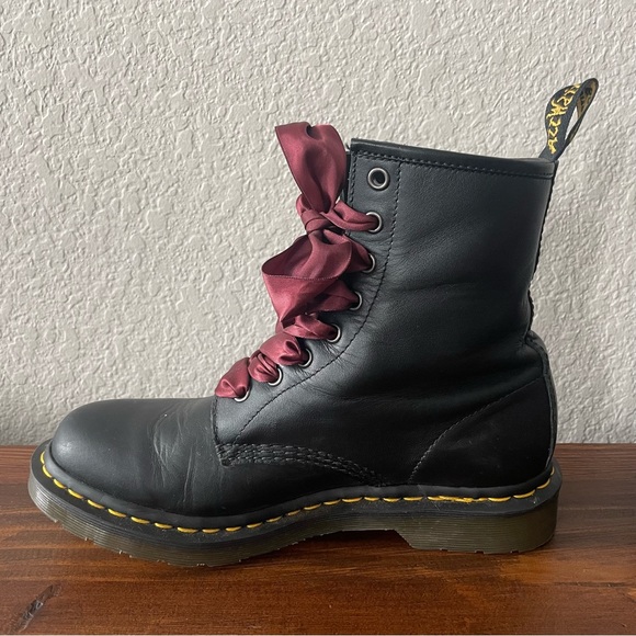 Black Dr Martens combat boots with crimson laces - Picture 1 of 10